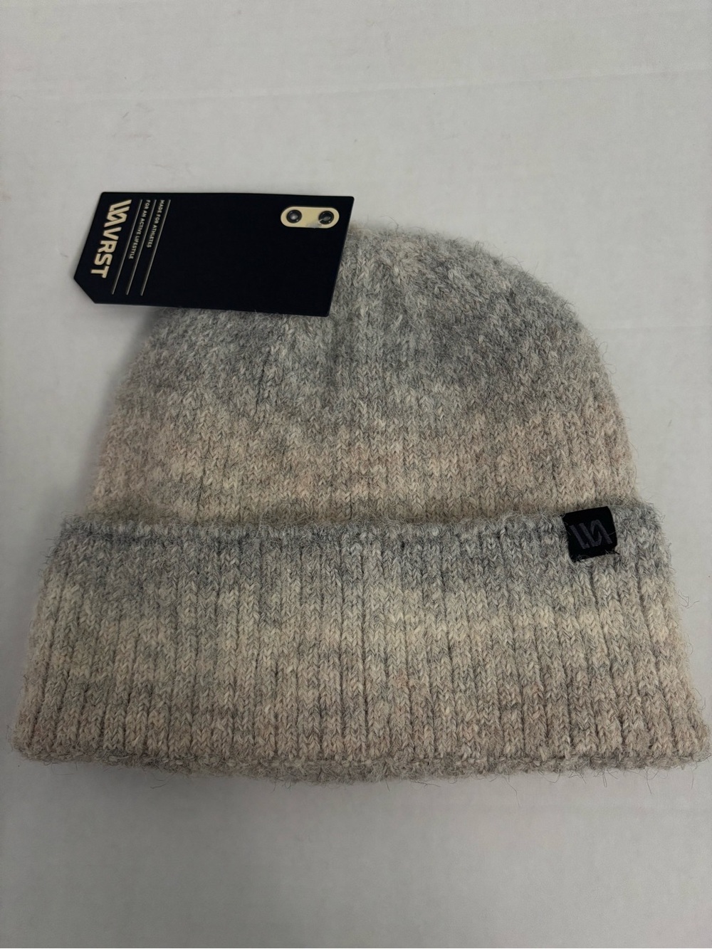 New! VRST Men’s Novelty Beanie Cream Ombre One Size